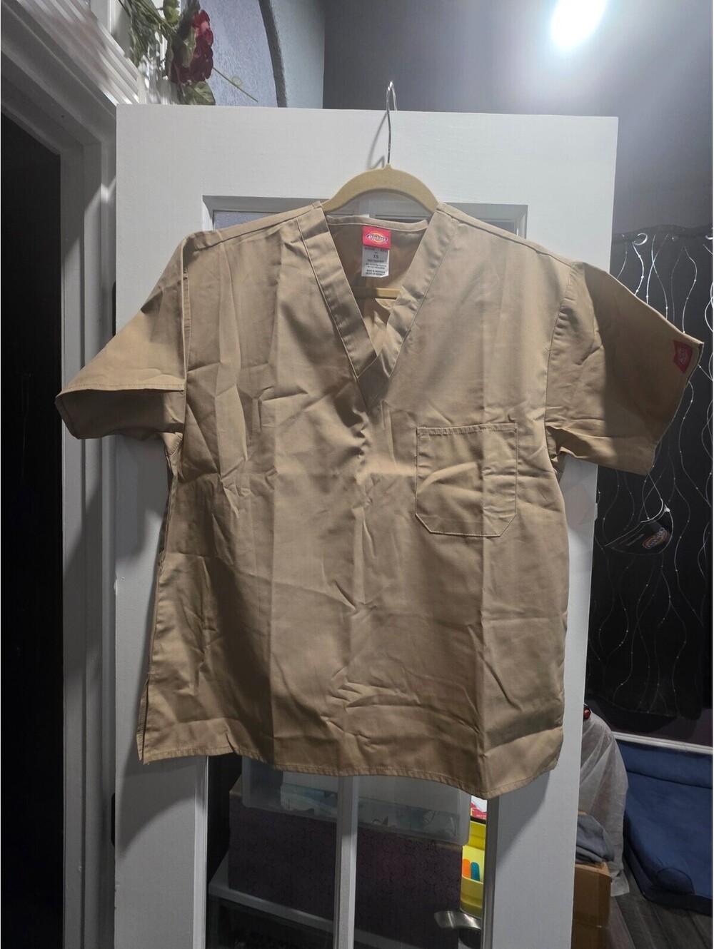 Dickies medical unisex V-Neck Scrub Top | 810106